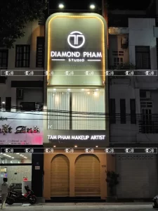 Thi công bảng hiệu DIAMOND PHAM Studio